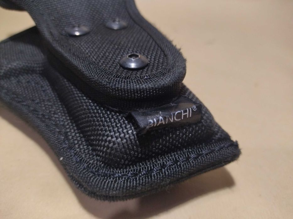 Поясная кобура Bianchi Glock 19 ФОРТ-17, кобура под левую руку Bianchi