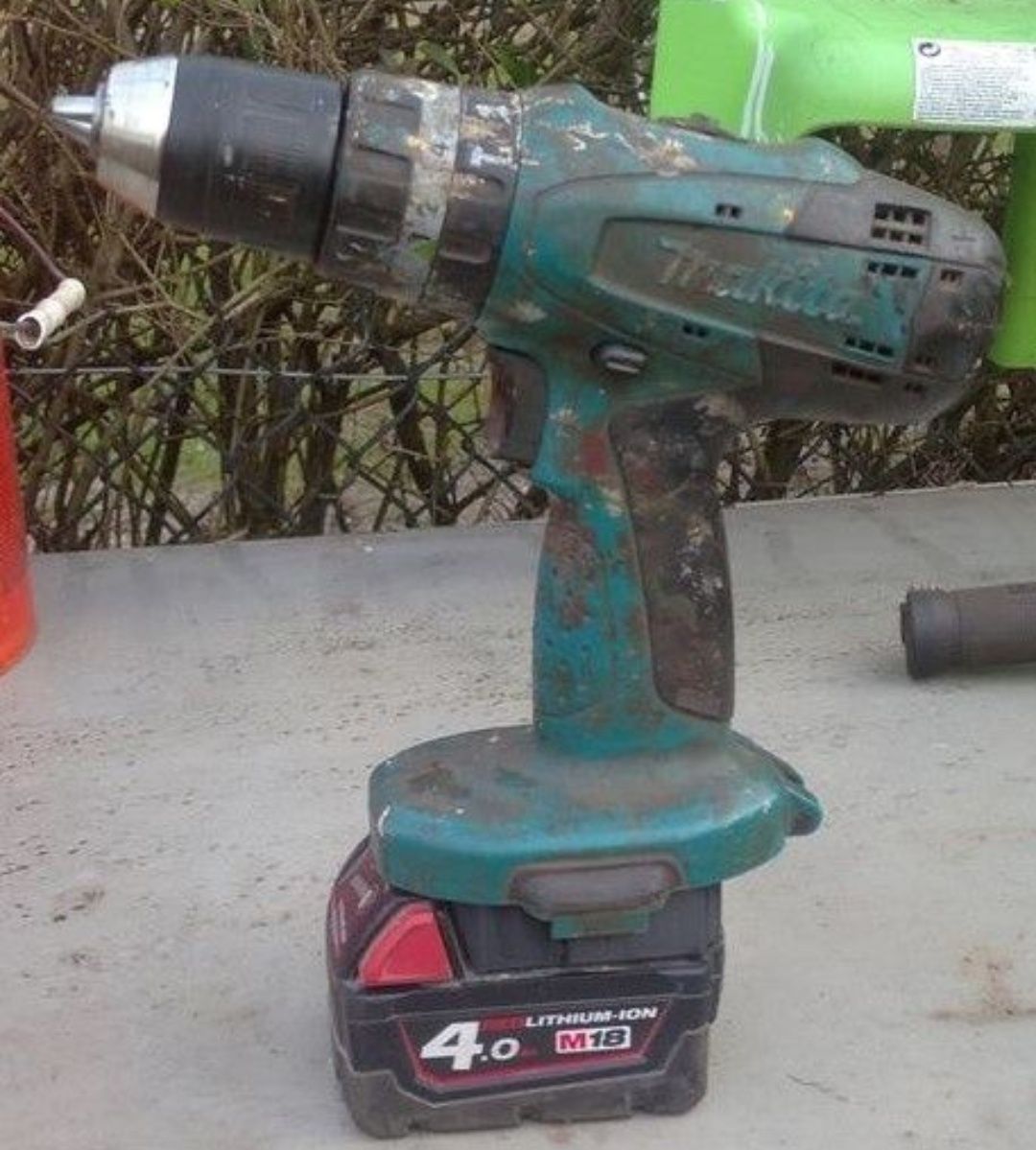 Adapter Makita PA18 na baterie Milwaukee M18