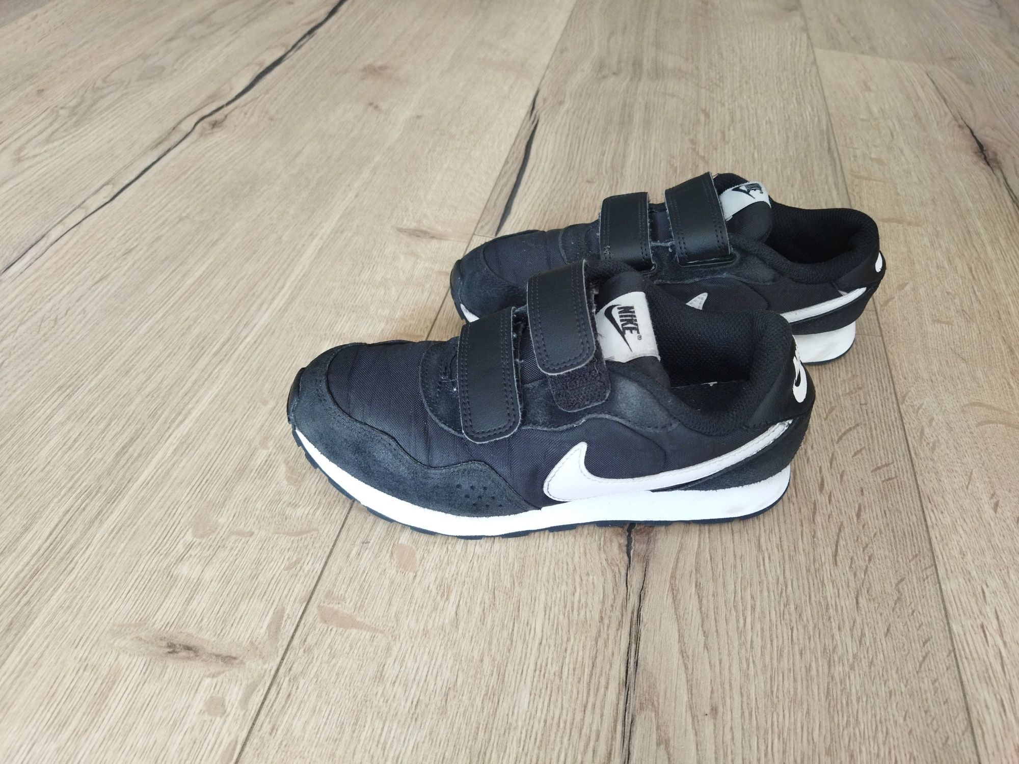 Buty firmy Nike 33