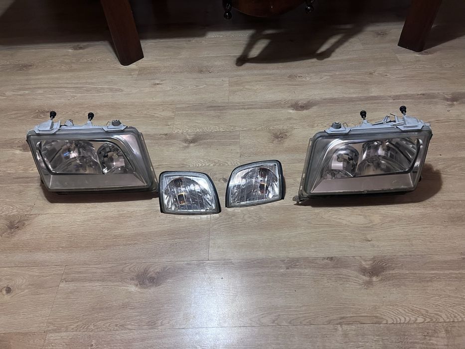 Lampy i kierunkowskazy przod mercedess W124