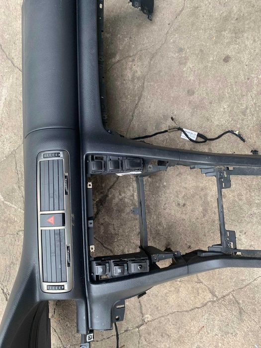 deska rozdzielcza konsola pulpit tunel skoda superb 1