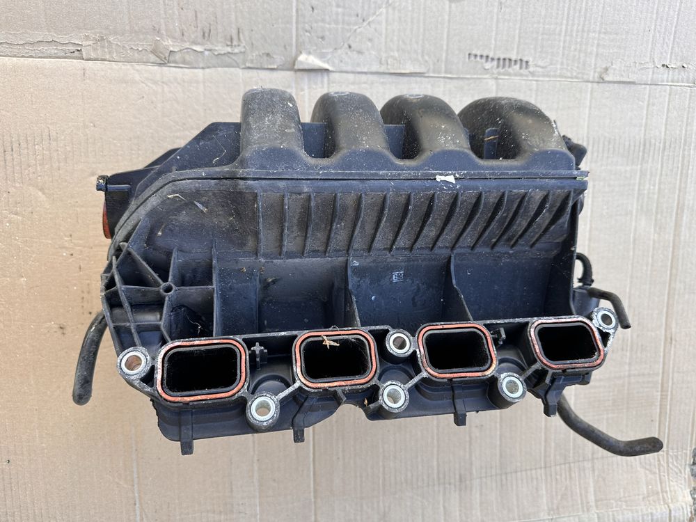 03C 129 711 F впускний колектор 1.6 FSI VW Skoda Audi