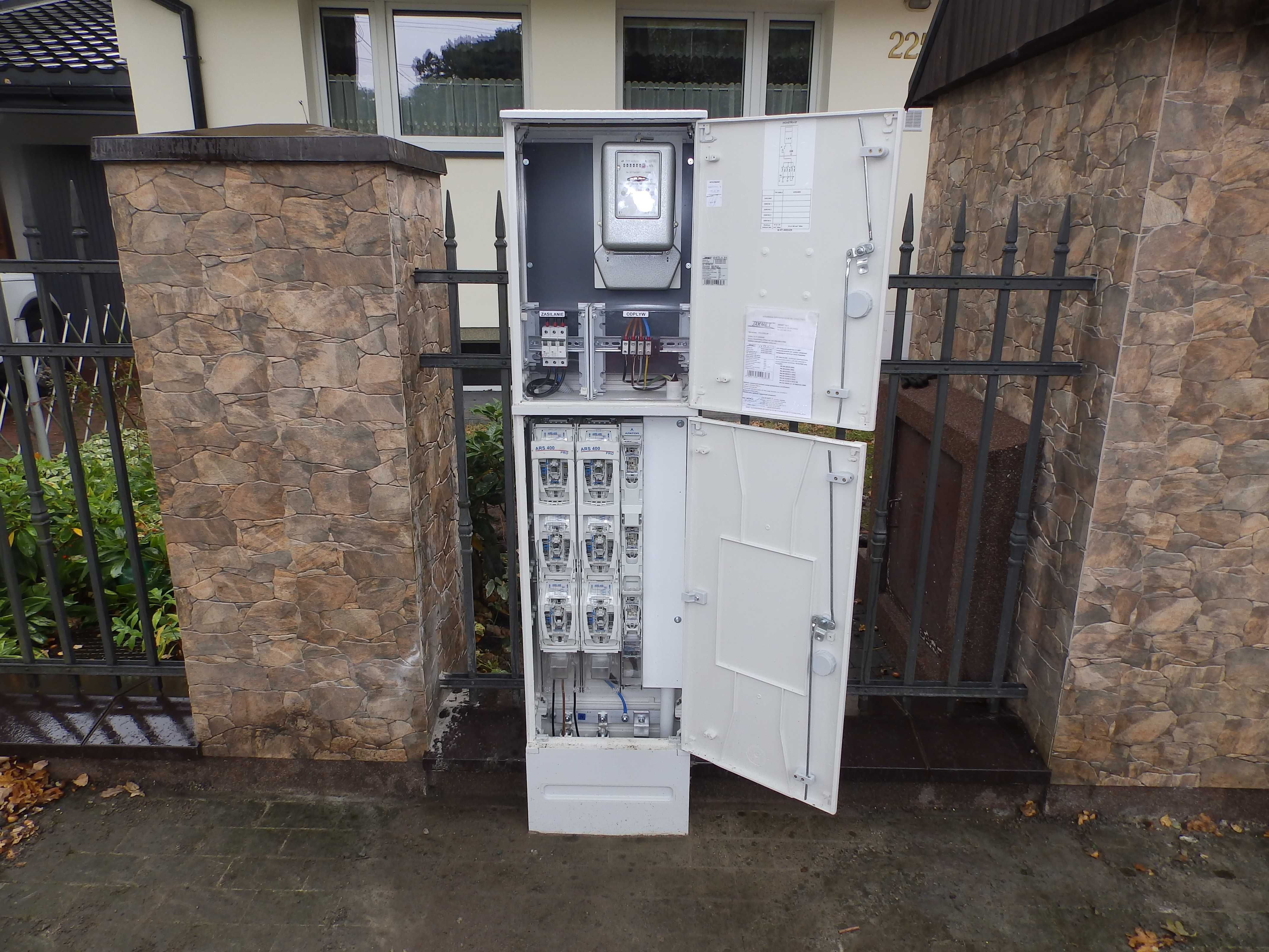 Elektryk , przyłącza , prowizorki budowlane , Usługi elektryczne