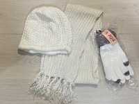 Комплект: шапка, шарф і рукавички