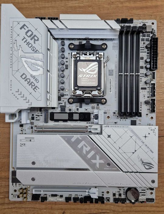 Płyta główna ASUS ROG STRIX X870-A GAMING WIFI box gwarancja nr. N2346
