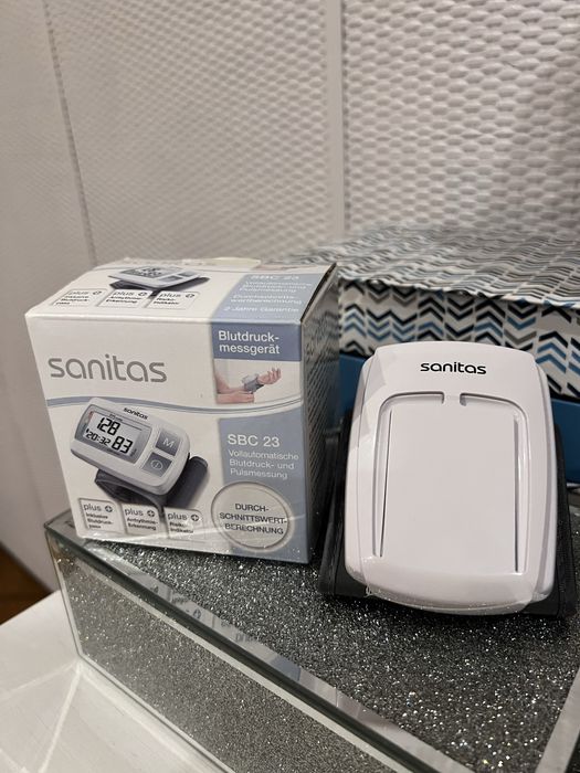 Nowy ciśnieniomierz Sanitas SBC 23 na nadgarstek