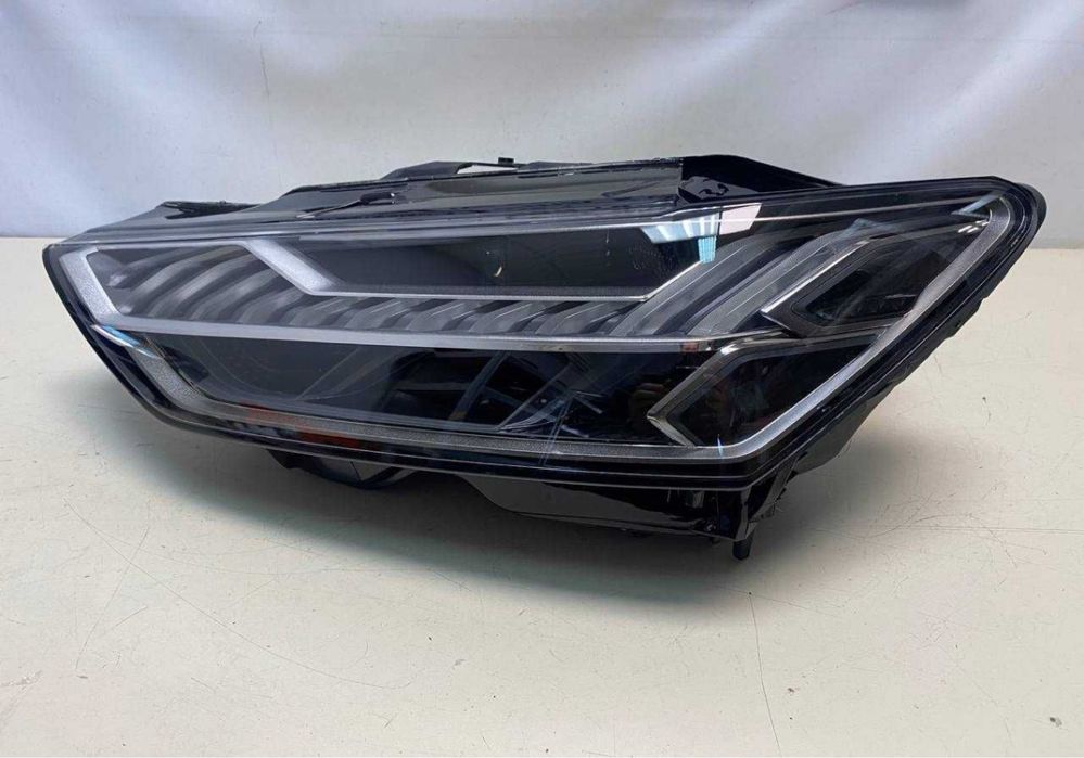 Фара  фари фары Audi A7 C8  FULL LED Matrix ( европа)