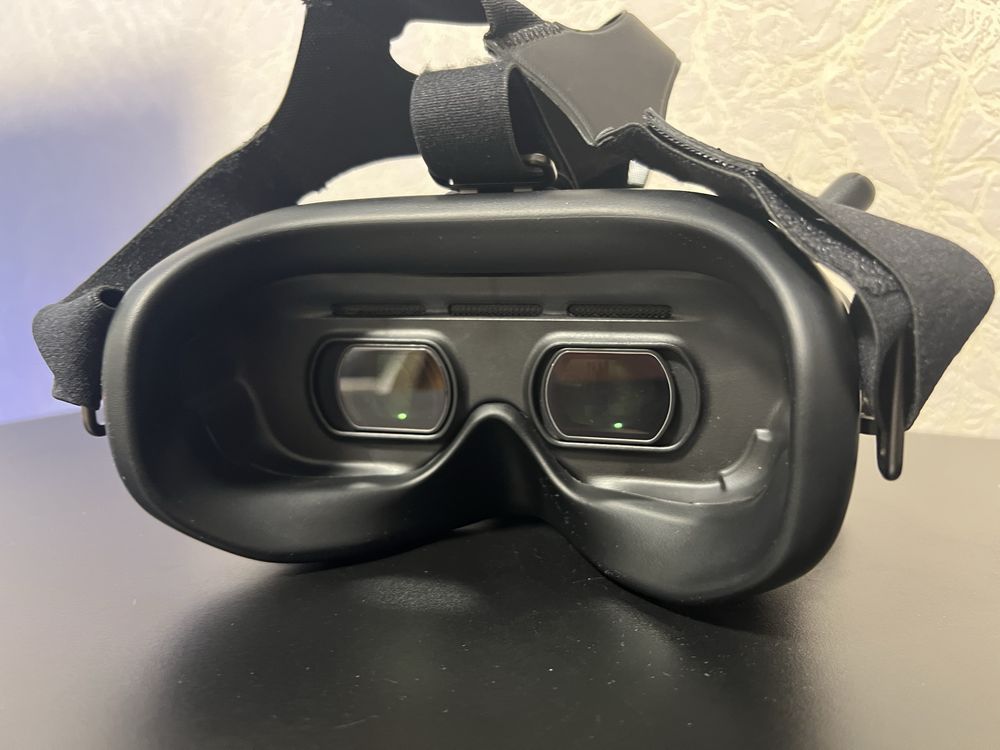 комплект DJI goooles V2 та DJI MOTION 2 CONTROLLER