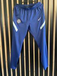 Chelsea Nike spodnie dresowe rozmiar M