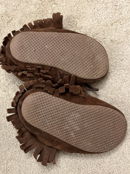 Sapatos em pele, tipo Moleke unisexo Tam. 20