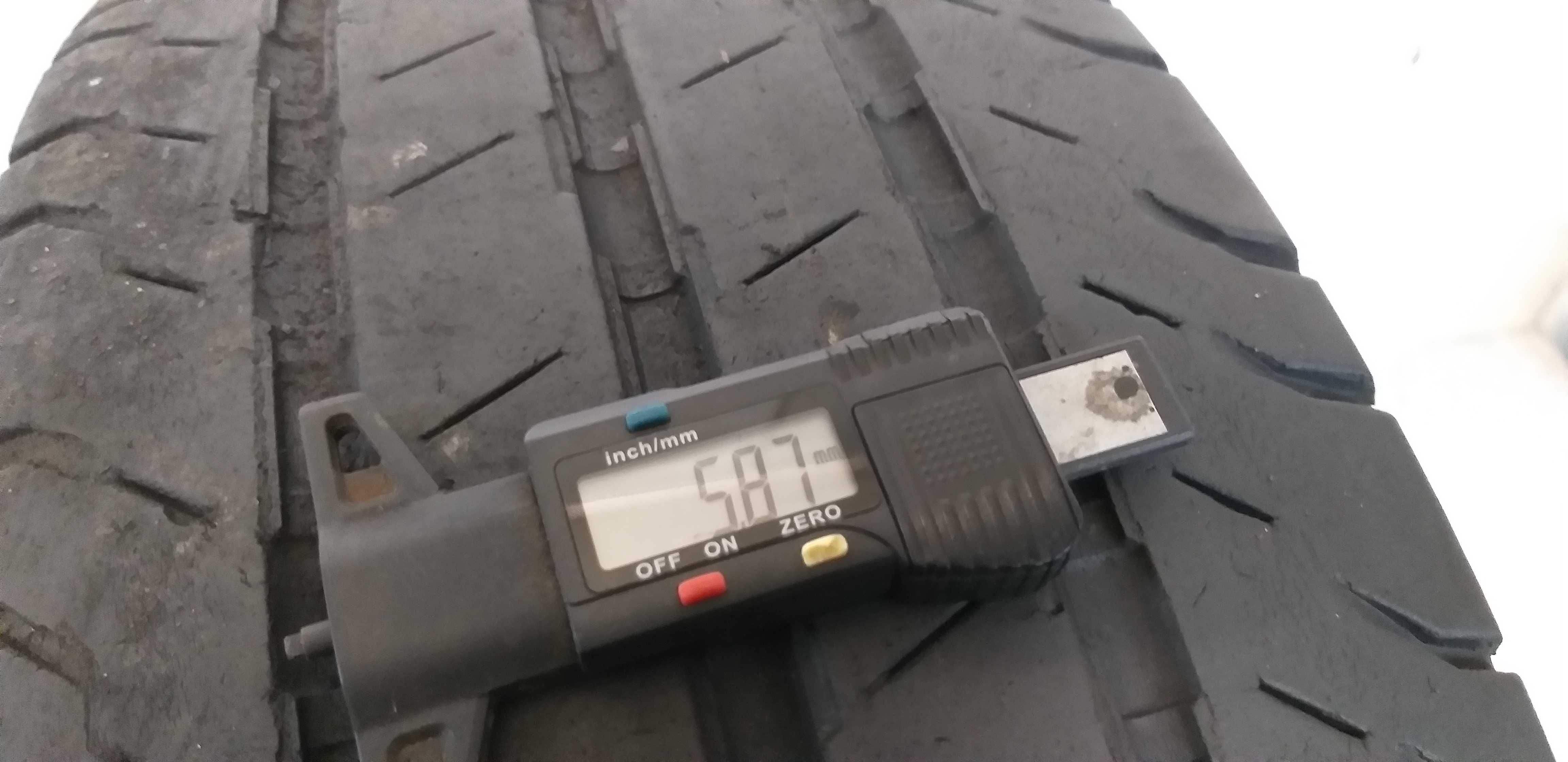 Szt2428M Sztuka 235/65R16C Continental ContiVanContact100. 2014rok