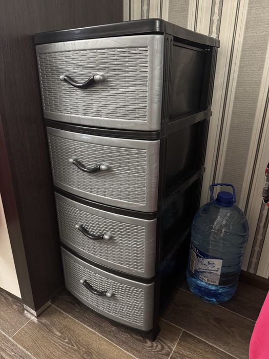 Пластиковый комод