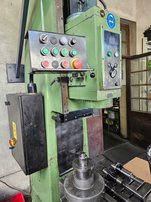 Wytaczarka do cylindrów AMC CM 1200