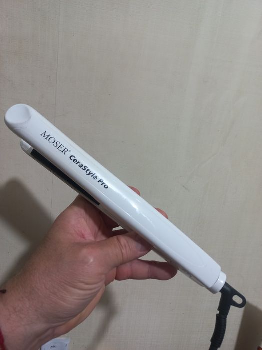 Утюжок  для волос  в отличном рабочем состоянии