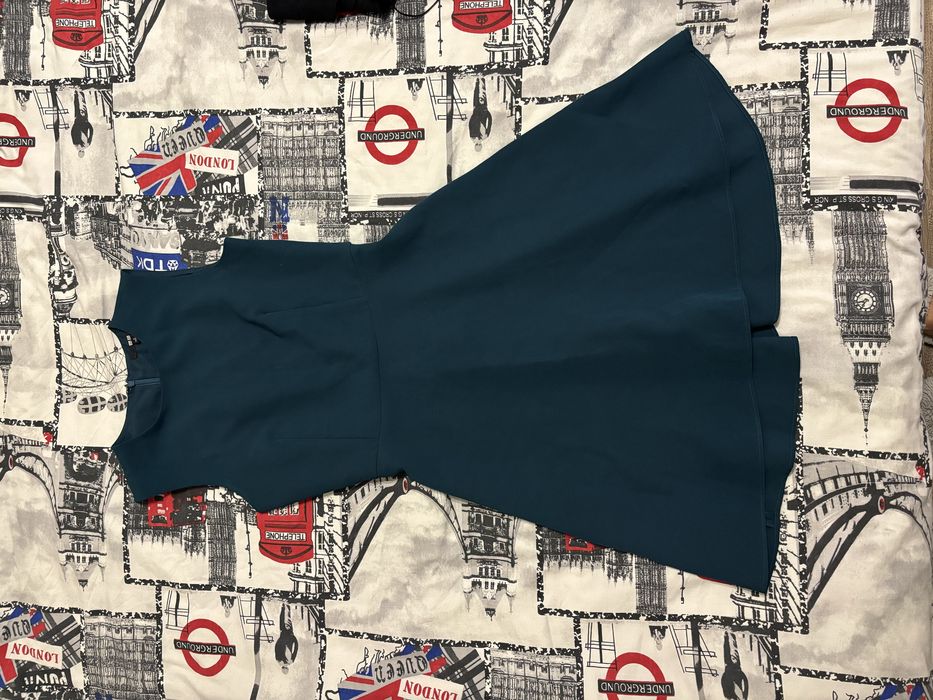 Сукня сукні атласна коасична