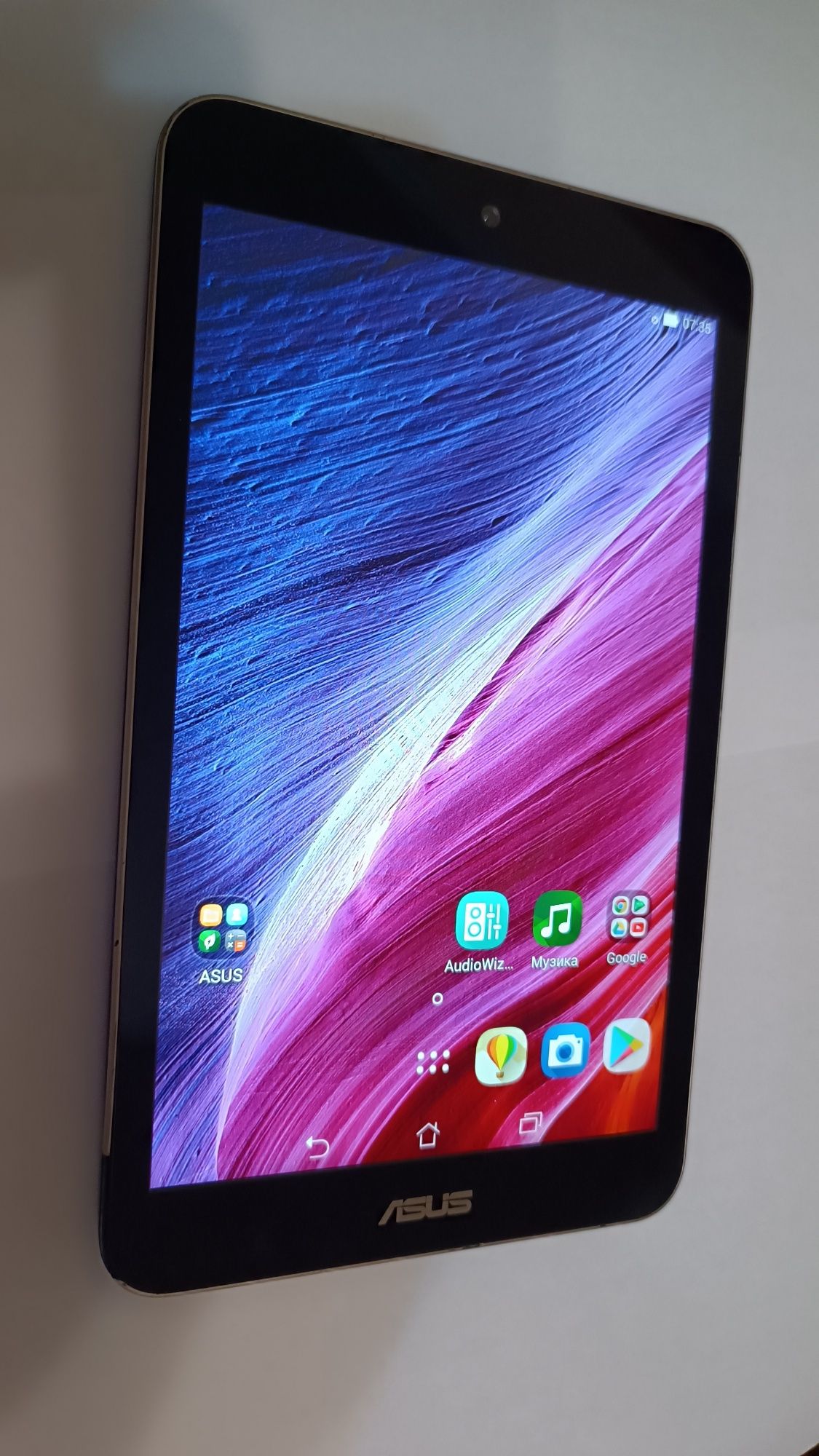 Asus Memo Pad 8 у доброму стані