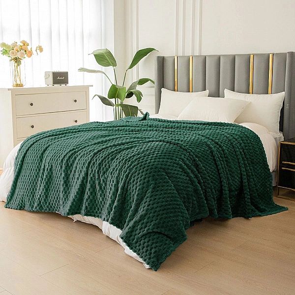 Koc 160x200 Mikrofibra Tłoczona Narzuta Dekoracyjna Puszysta Cristian