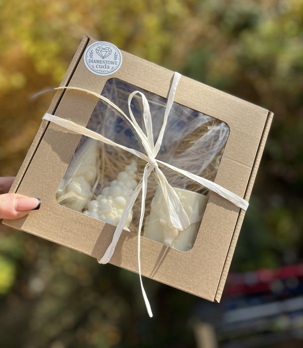 Boxy prezentowe z wosku