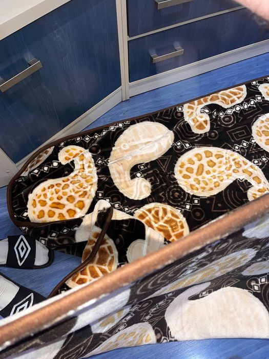 Gruby koc lub narzuta