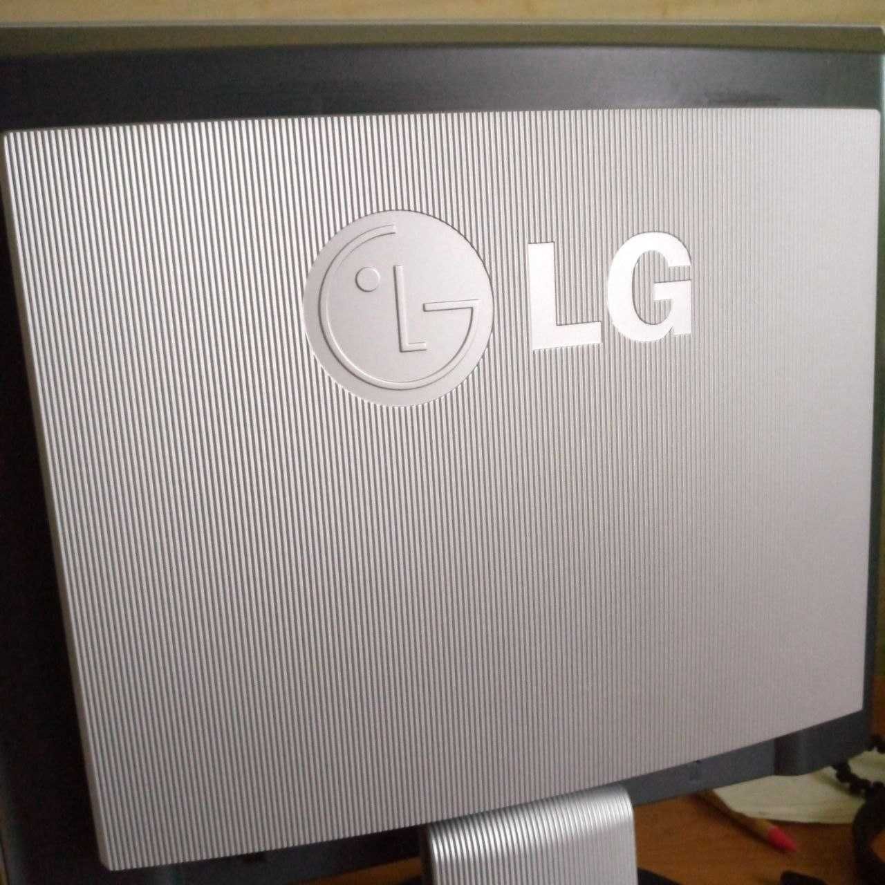 Монітор 19" LG FLATRON L1930SQ квадратний