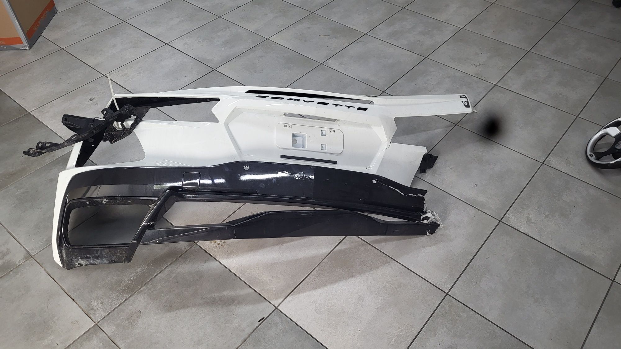 Zderzak Dyfuzor tyl Corvette C8 Ślizg zderzaka mocowanie oslona