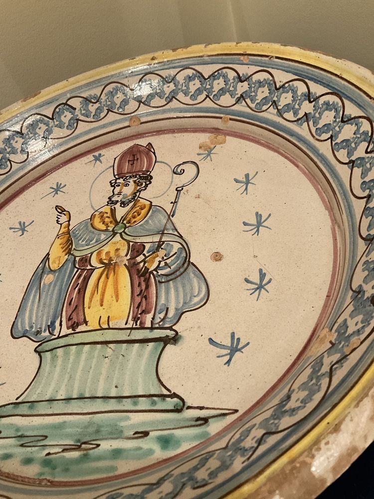 Prato bacia faianca devocional