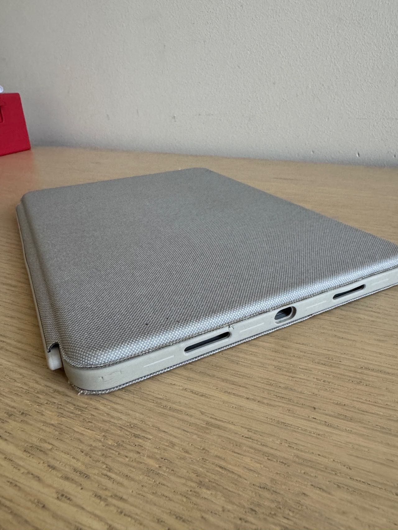 ETUI Logitech Combo Touch do iPada PRO