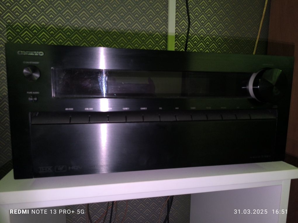 Amplituner Onkyo tx nr 818