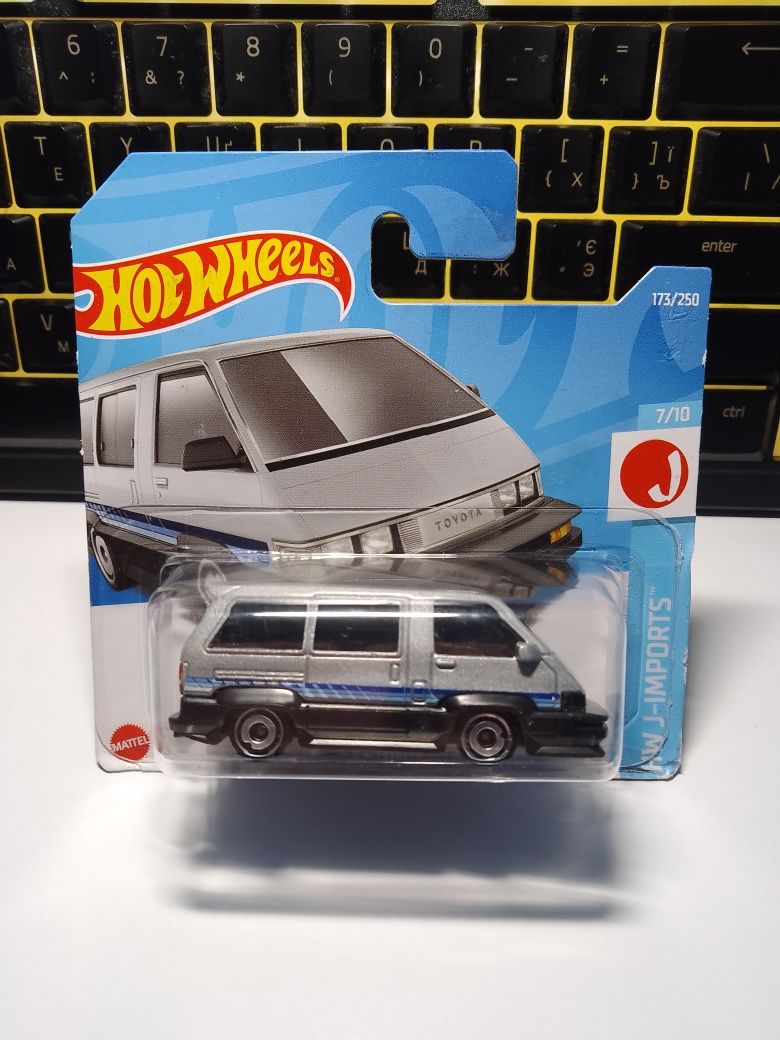 Hot wheels Toyota van 1986, Subaru WRX STI.