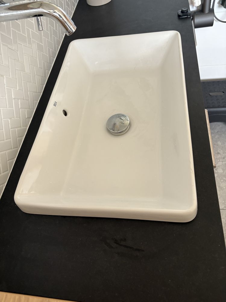 Umywalka Roca 60
