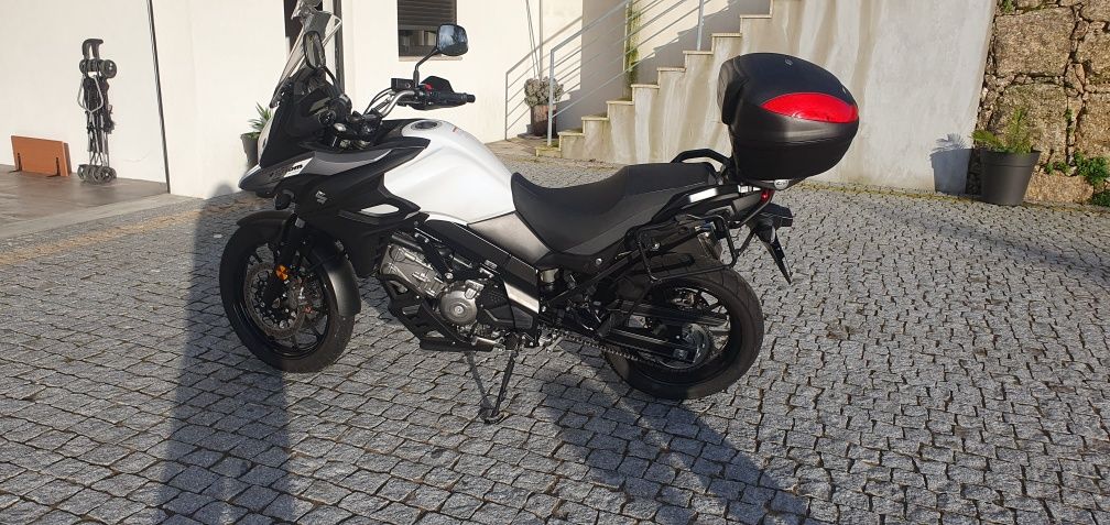 Suzuki V-strom 650