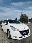 Peugeot 208, do ano 2012