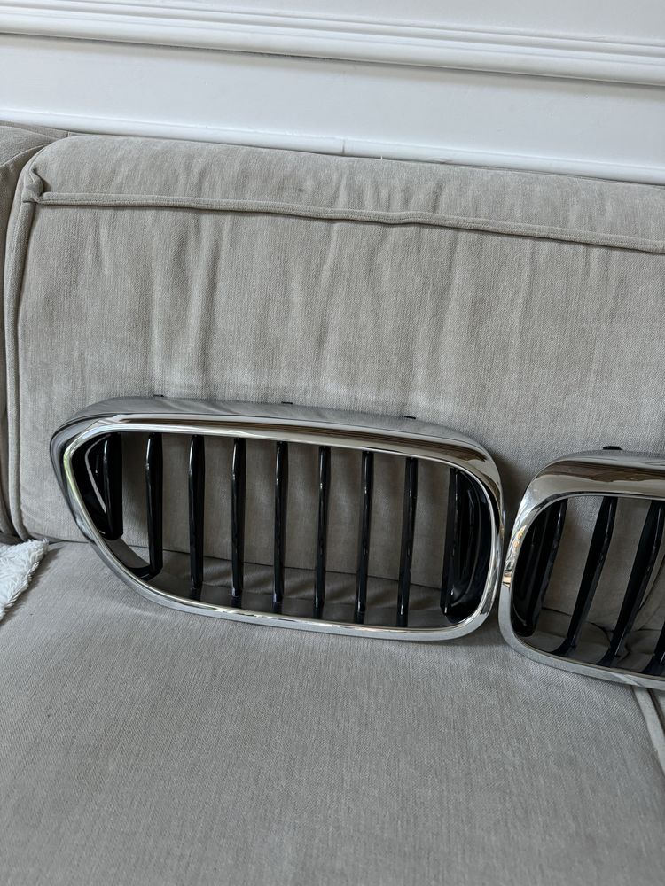 BMW 5 G30 grill (nerki) - nowy, wersja przedlift