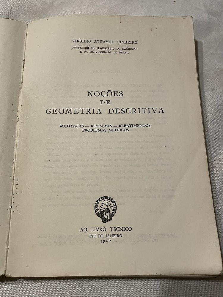 Livro de Nocões de Geometria Descritiva. Virgilio Thayde Pinheiro