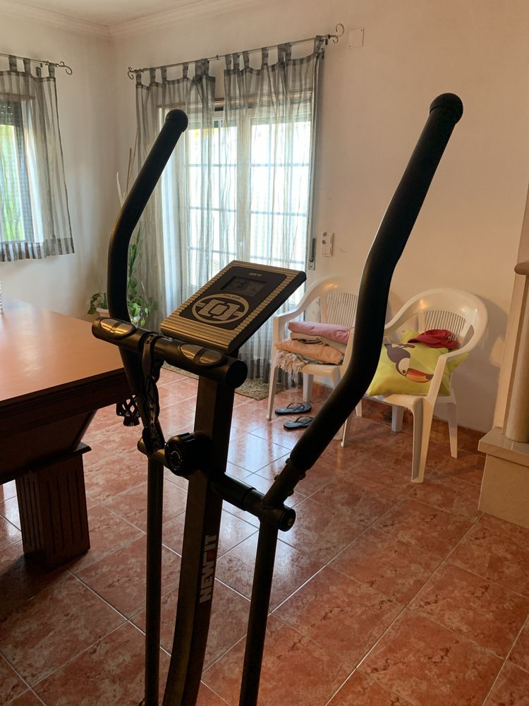 Maquina elíptica Newfit
