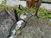 Balança de ferro antiga/Pés em ferro, antigos, de lareira