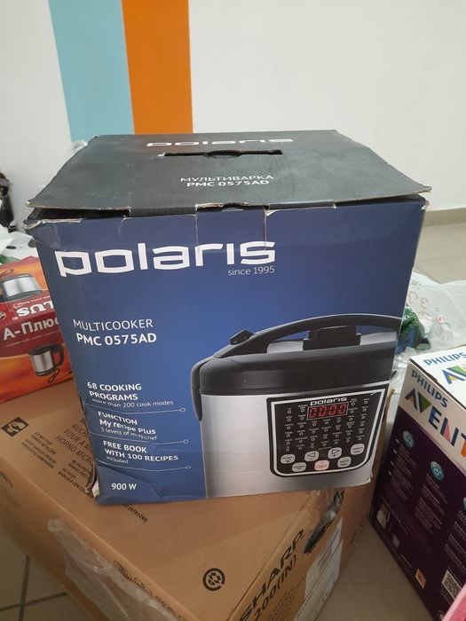 Продам нову мультиварку Polaris PMC 0575AD (900 Вт, 5л)