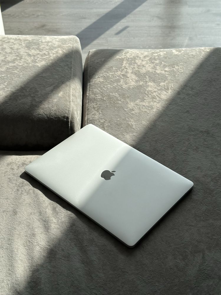 Macbook Pro 15 2017 максимальная комплектация i7/16/256