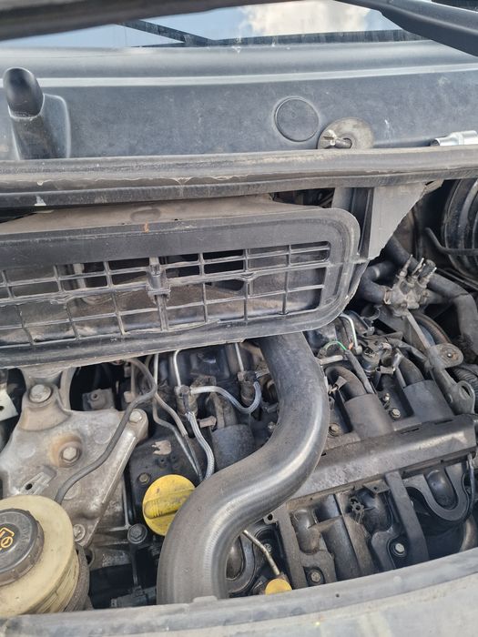 Продается рено трафик 2.5 2005 года Обмен