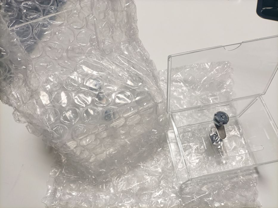 Caixas em acrílico novas. Caixas de sugestões, donativos.