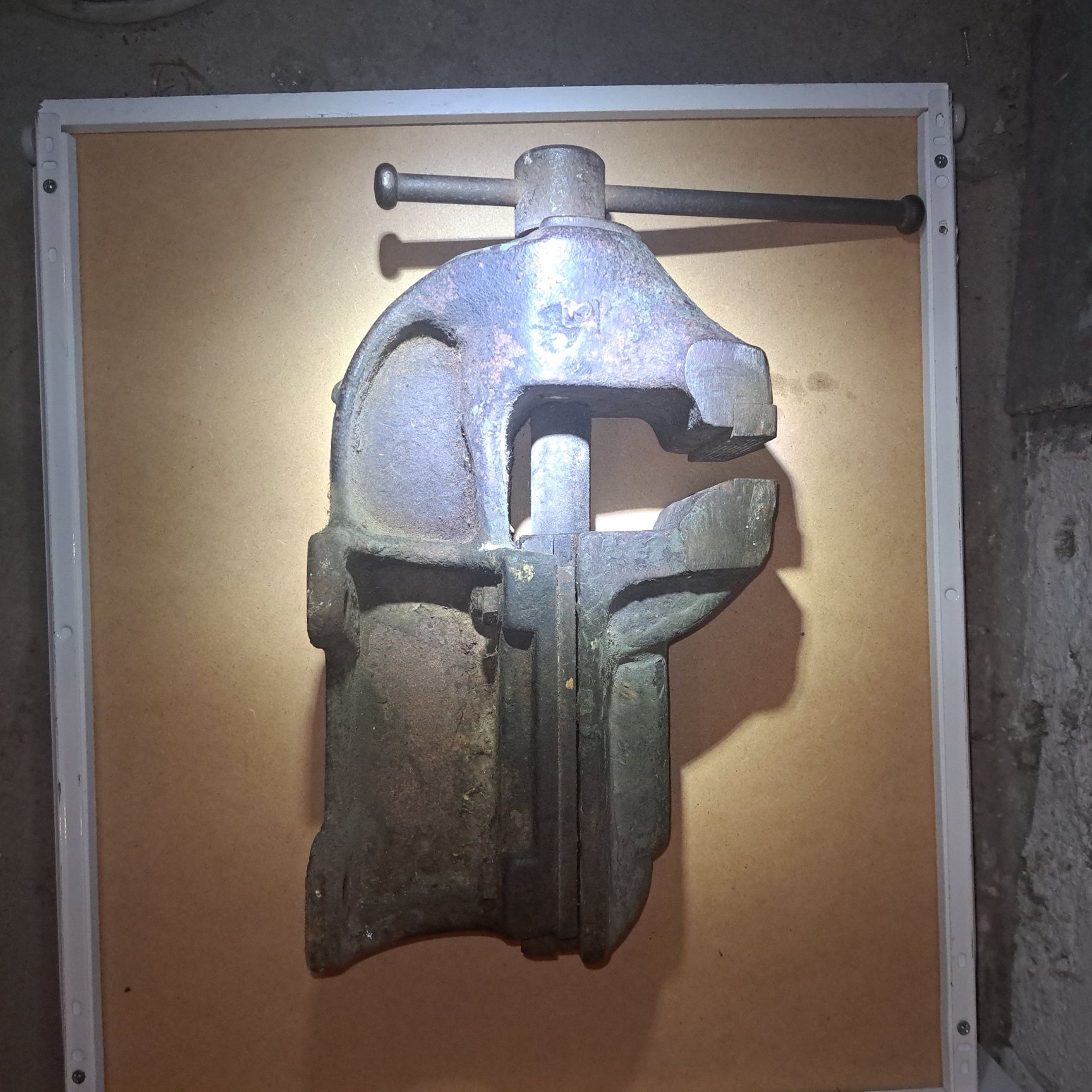 Imadło prl 100 mm waga 16 kg