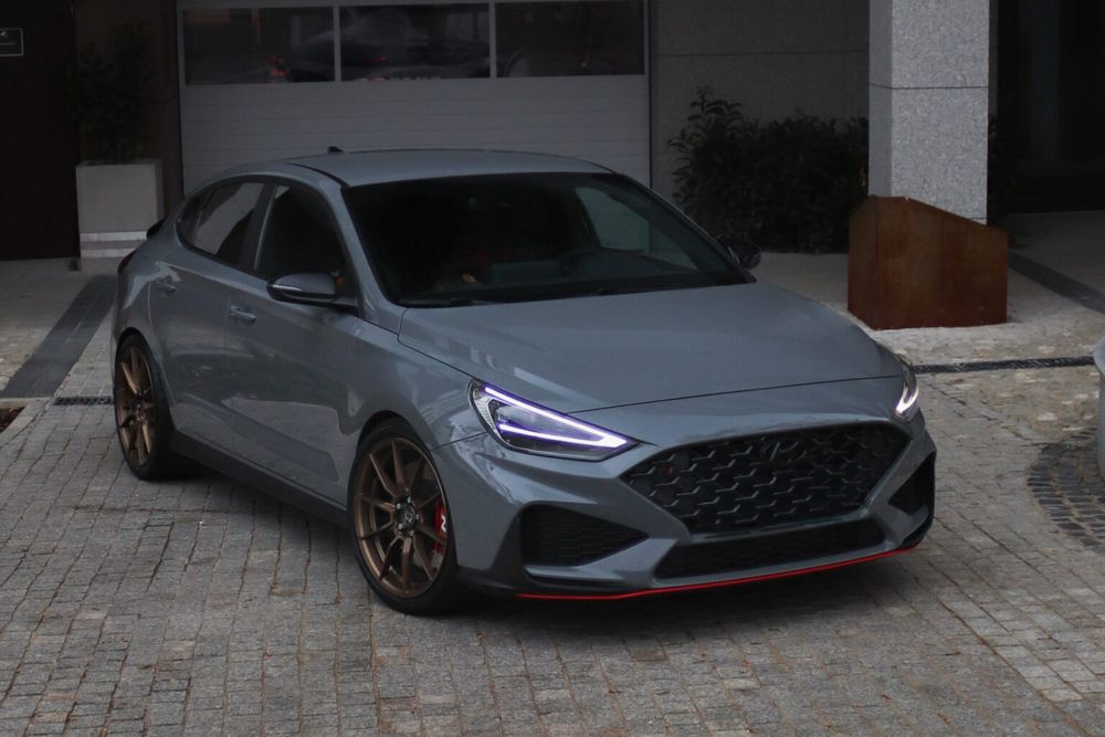 Wynajem Hyundai i30 - Wypożyczalnia aut sportowych / Bez Kaucji