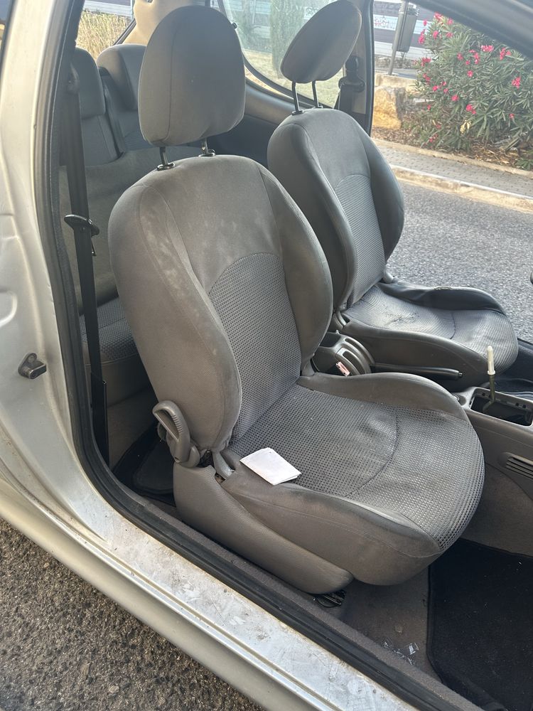 Peugeot 206 inteiro ou para peças