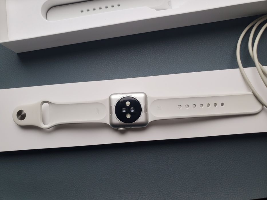 Apple watch series 3 white