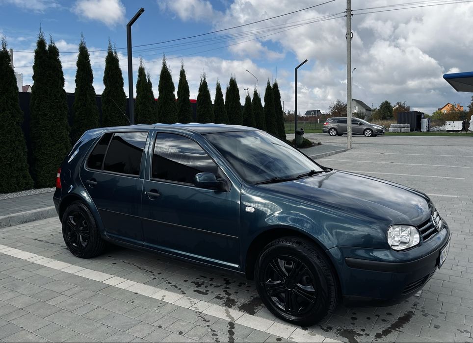 Volkswagen GOLF 4