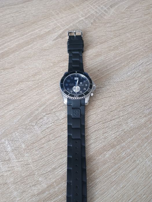 Zegarek Victorinox Swiss Army Dual Time