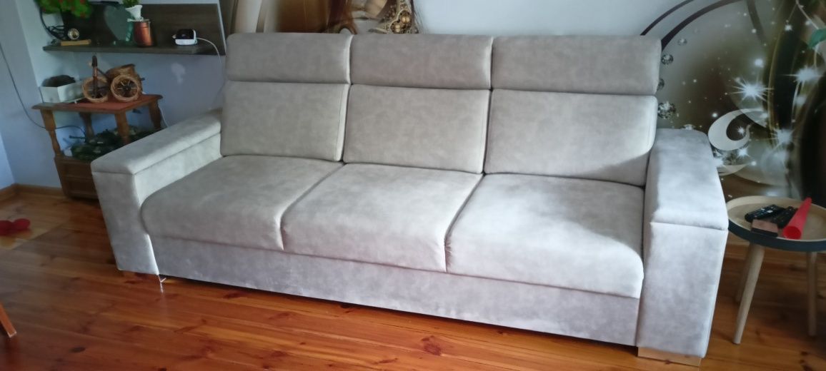 Duża sofa do salonu