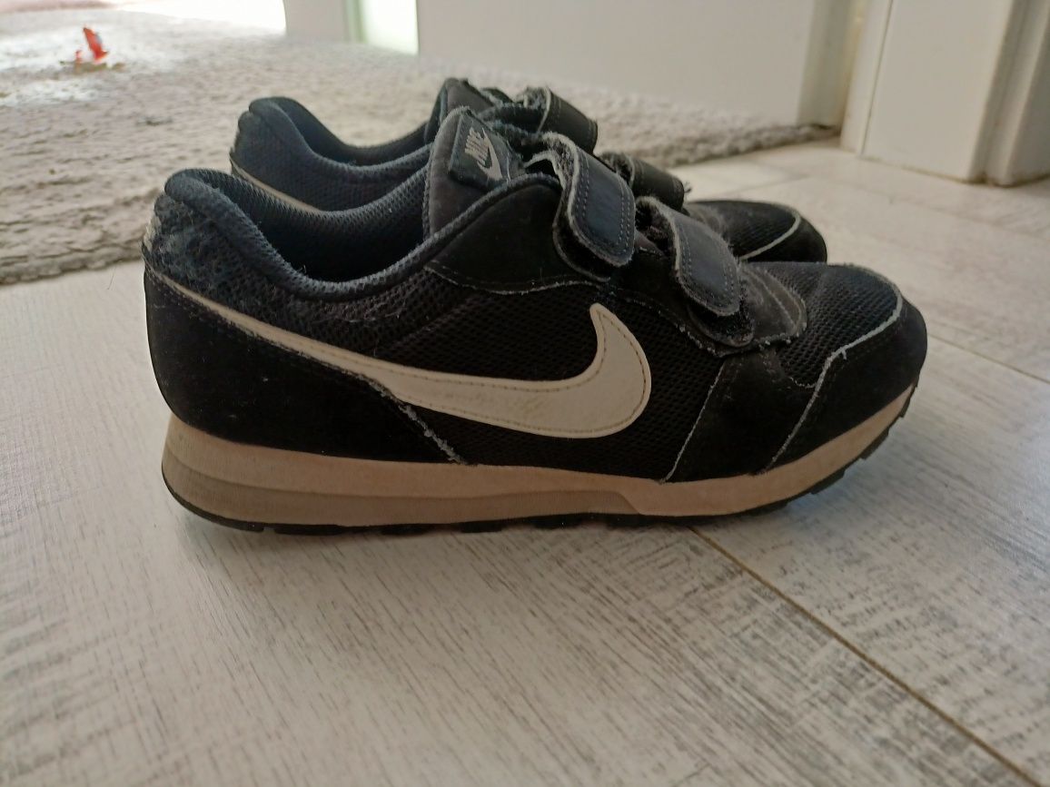 Buty Nike chłopięce r 31.5