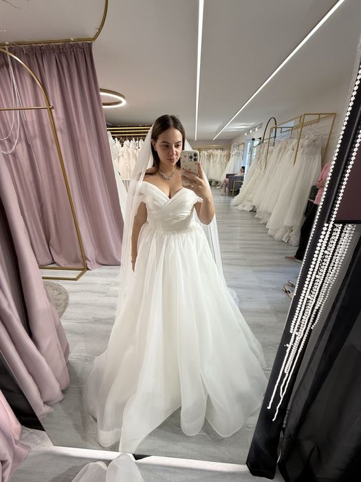 Весільня сукня б/у ідеальний стан