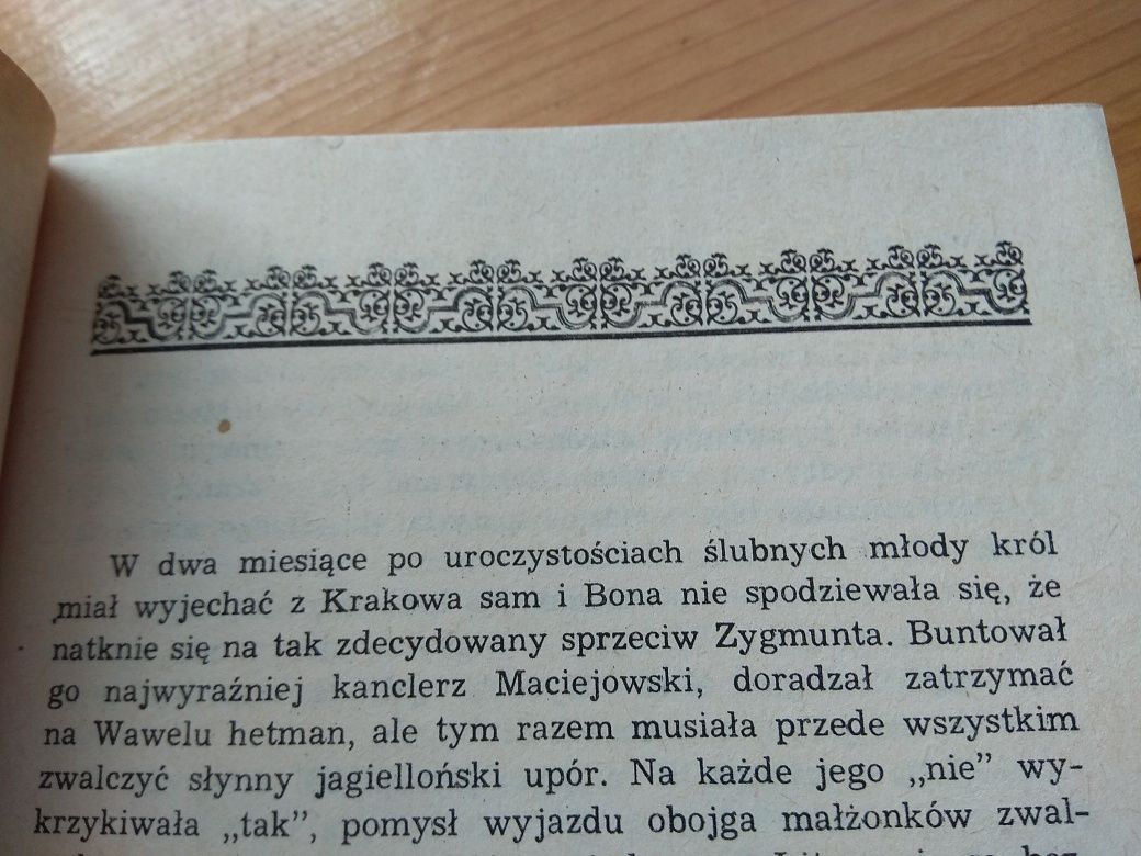 Smok w herbie królowa Bona Halina Auderska